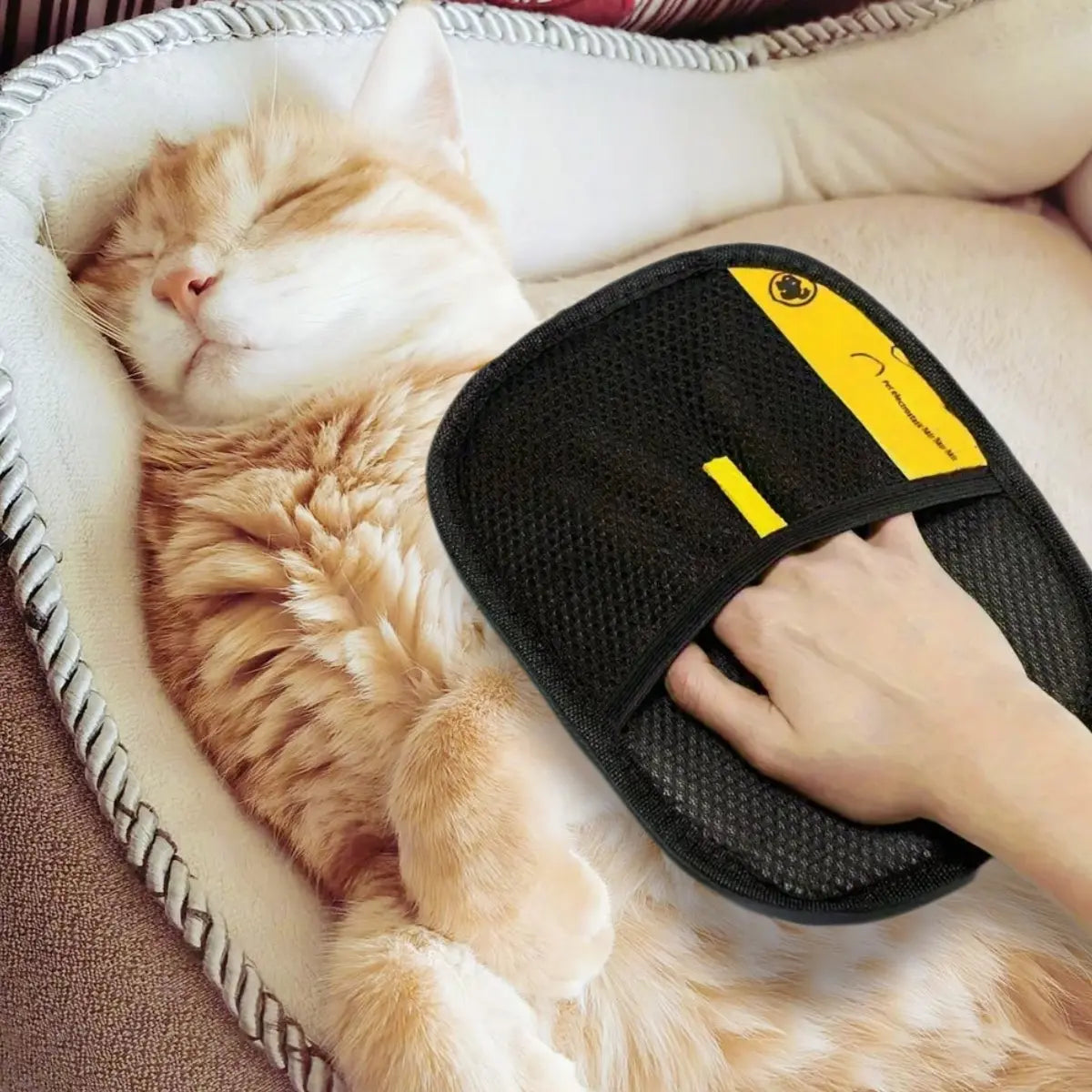 Ultimate Pet Hair Removal Gloves for Cats & Dogs - Eco-Friendly, Reusable, and Efficient Grooming Solution